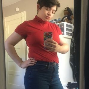 Cato red short sleeved turtle neck top EUC